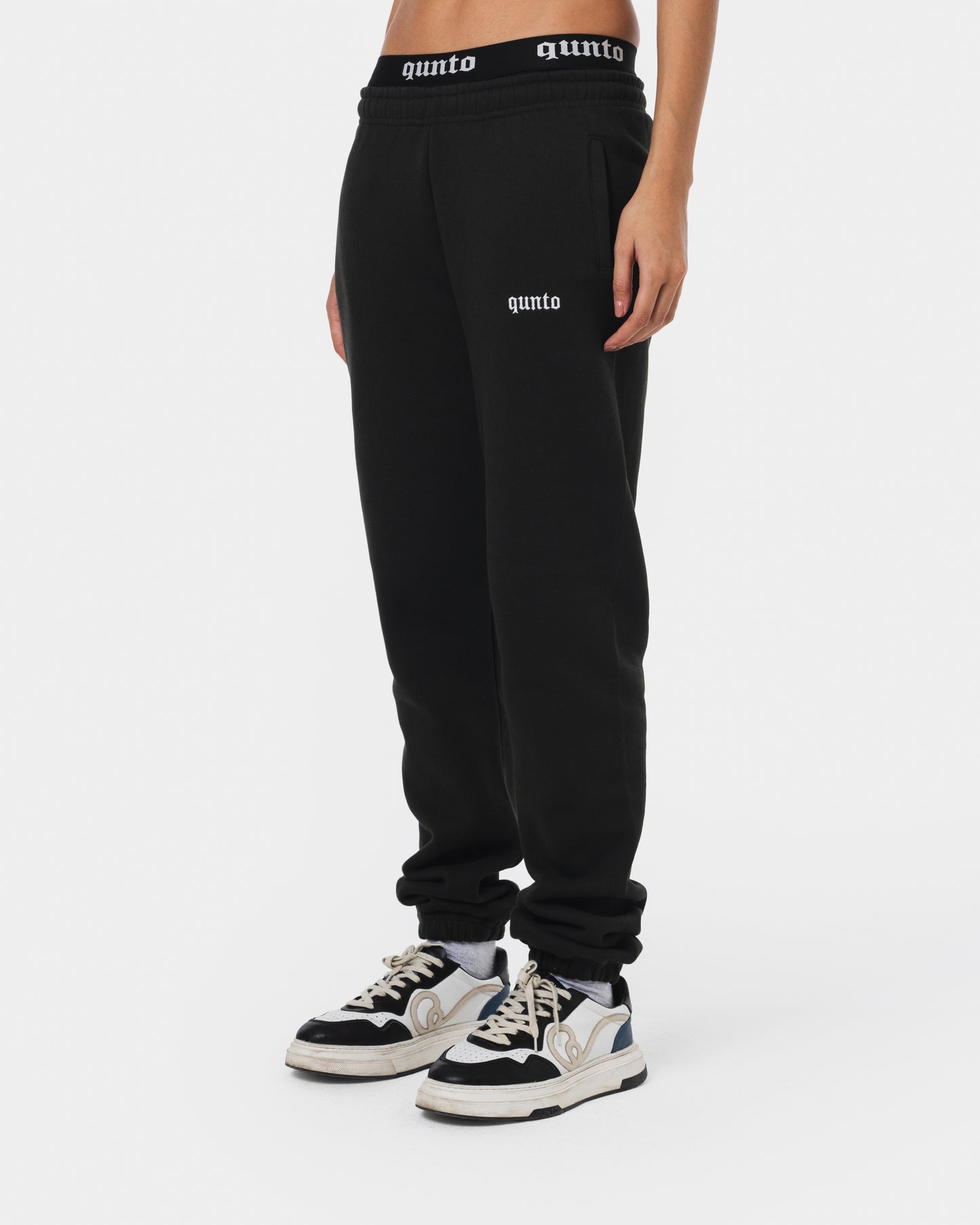 W REGULAR JOGGER BLACK