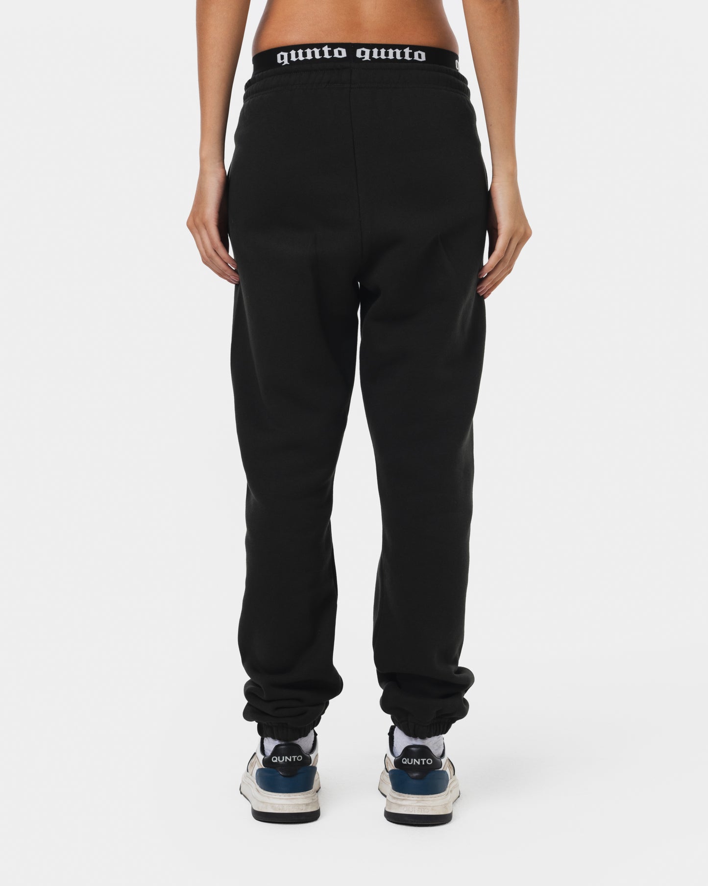 W REGULAR JOGGER BLACK
