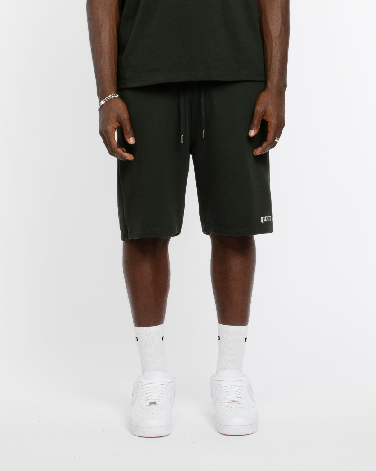 QUNTO LOGO SHORTS BLACK