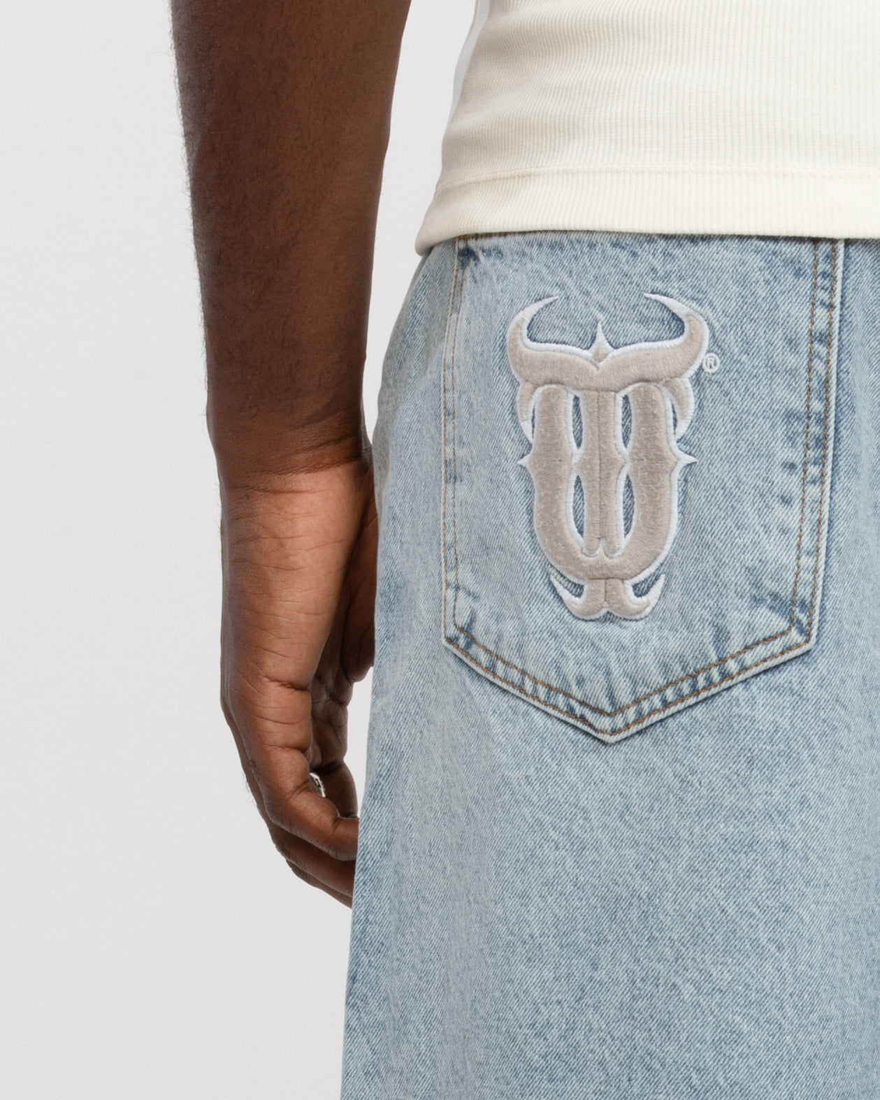 QT DENIM SHORTS BLACK