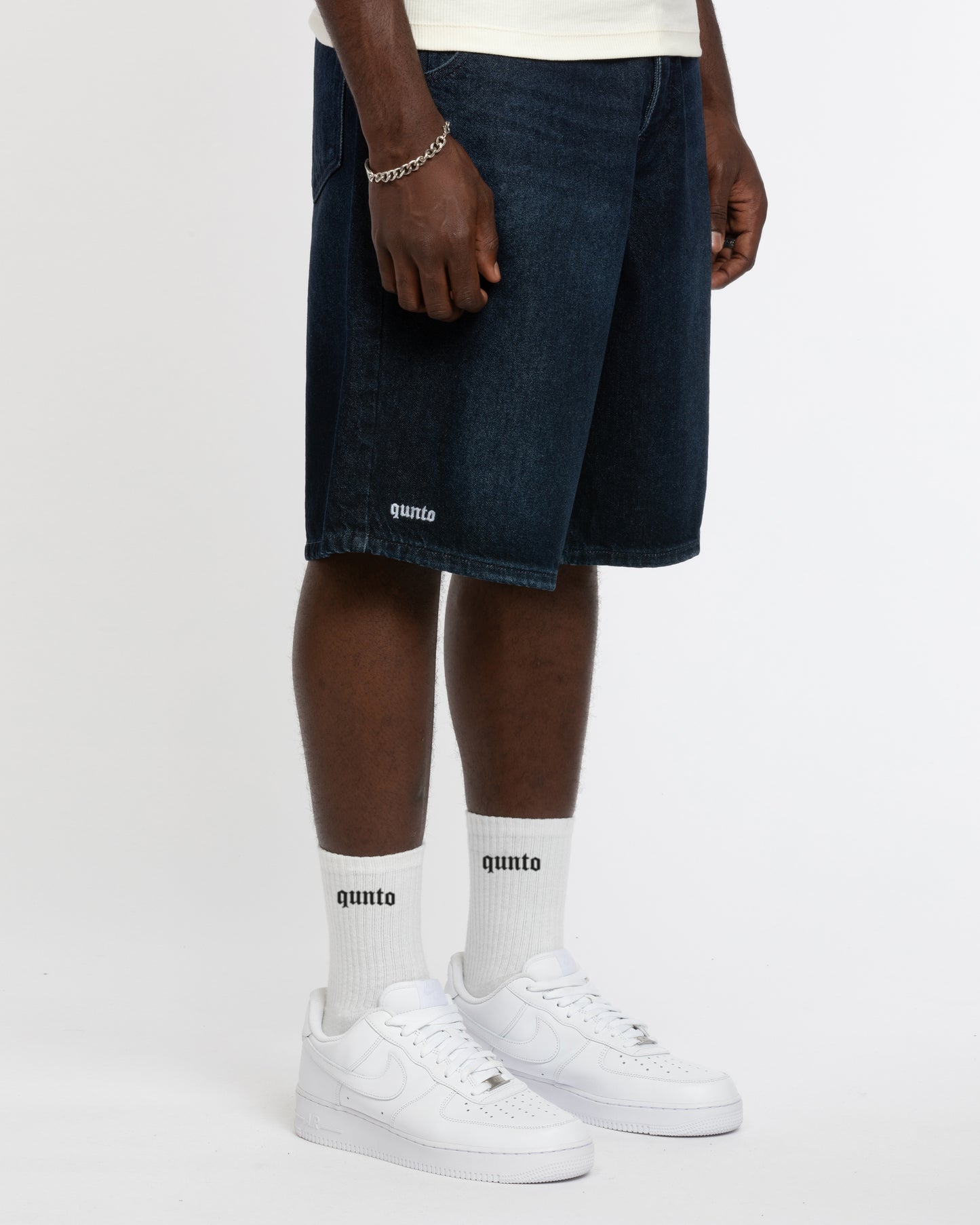 QT DENIM SHORTS BLACK