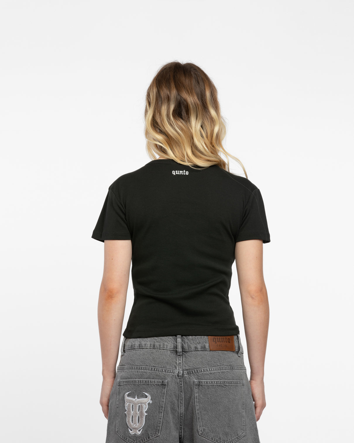 W ESSENTIALS BABY TEE BLACK