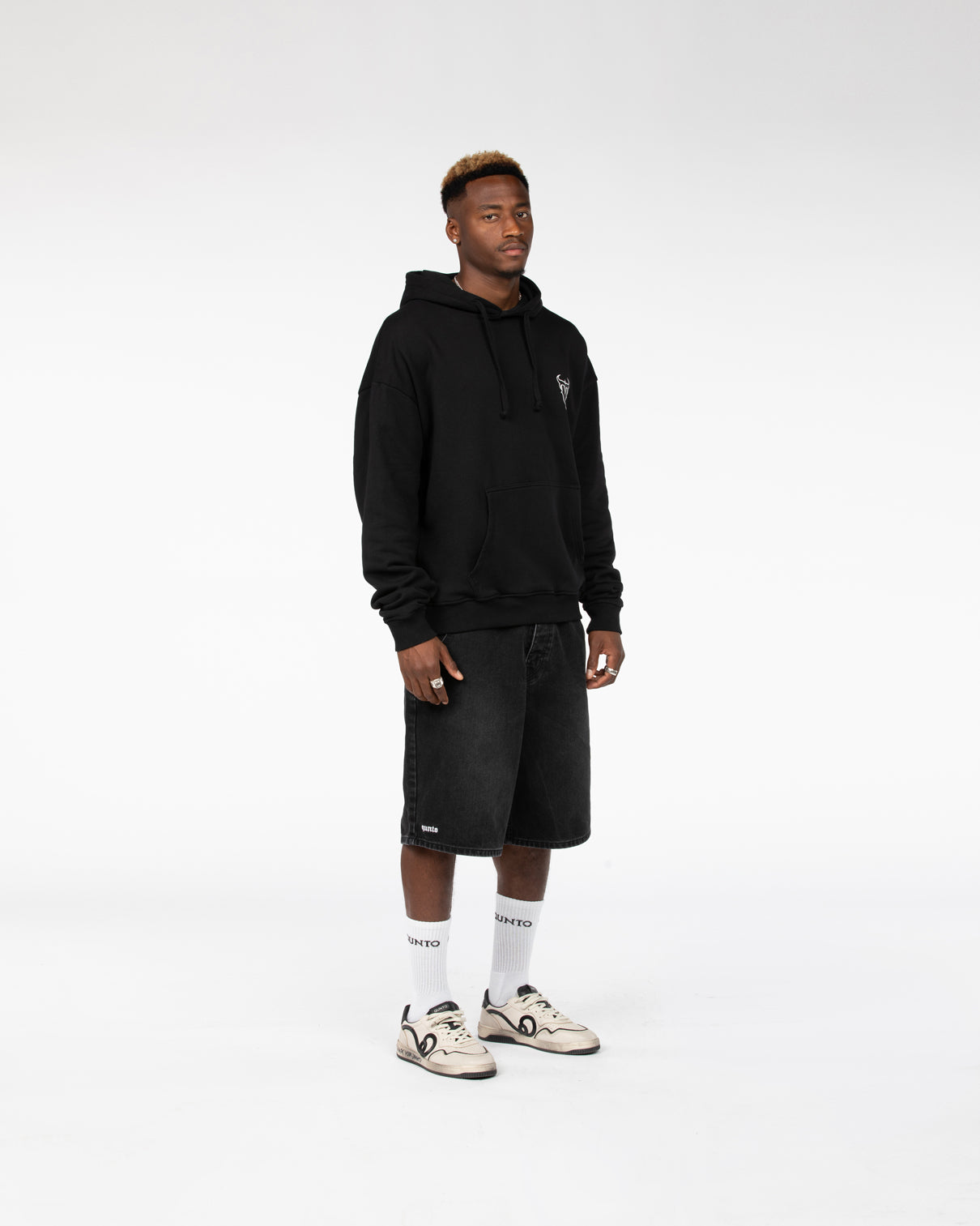 TROPOJA HOODIE BLACK