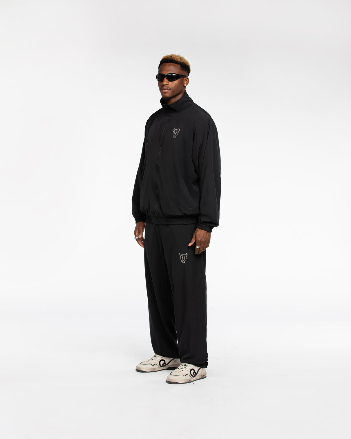 QT TRACK PANTS BLACK