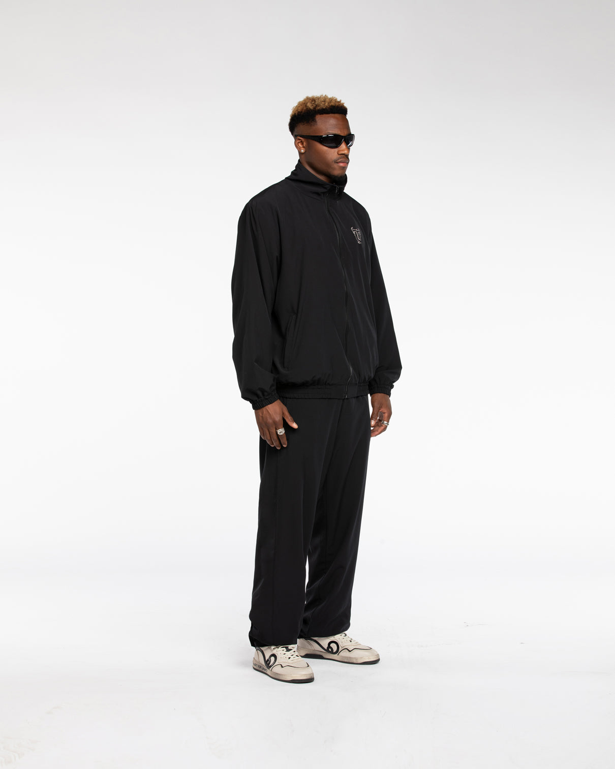 QT TRACK PANTS BLACK