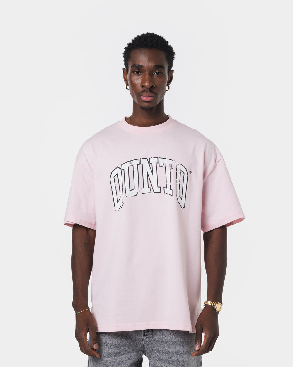 QUNTO WHITE ON PINK TSHIRT