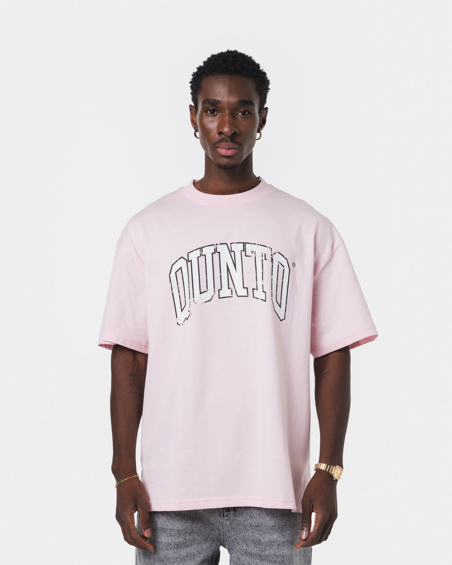 QUNTO WHITE ON PINK TSHIRT