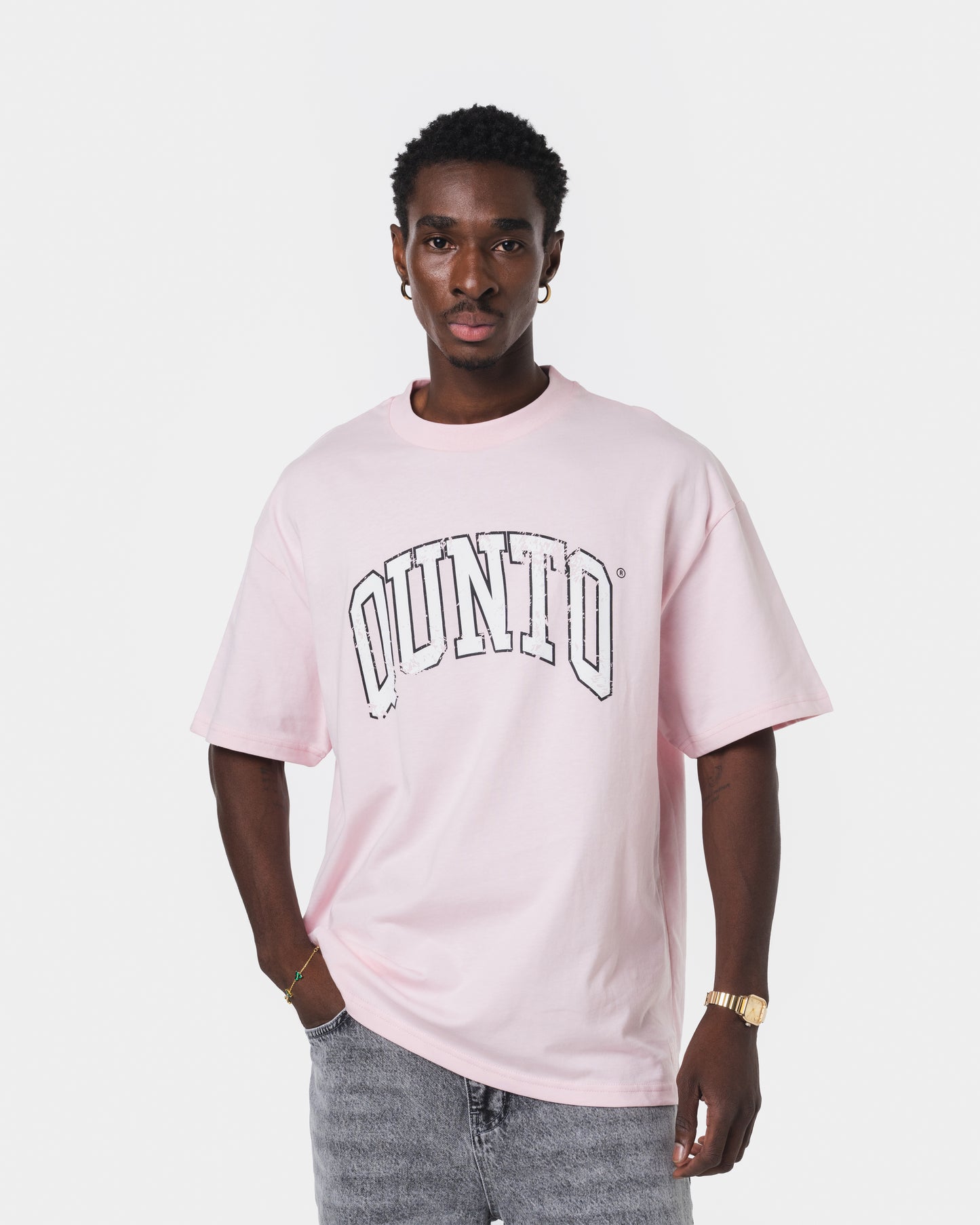 QUNTO WHITE ON PINK TSHIRT