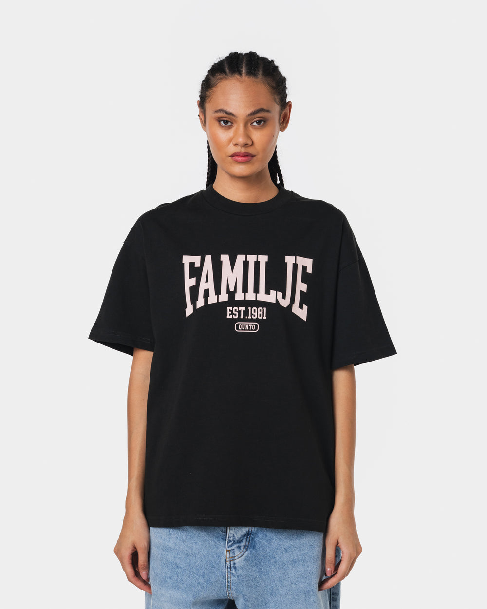 FAMILJE BLACK TSHIRT