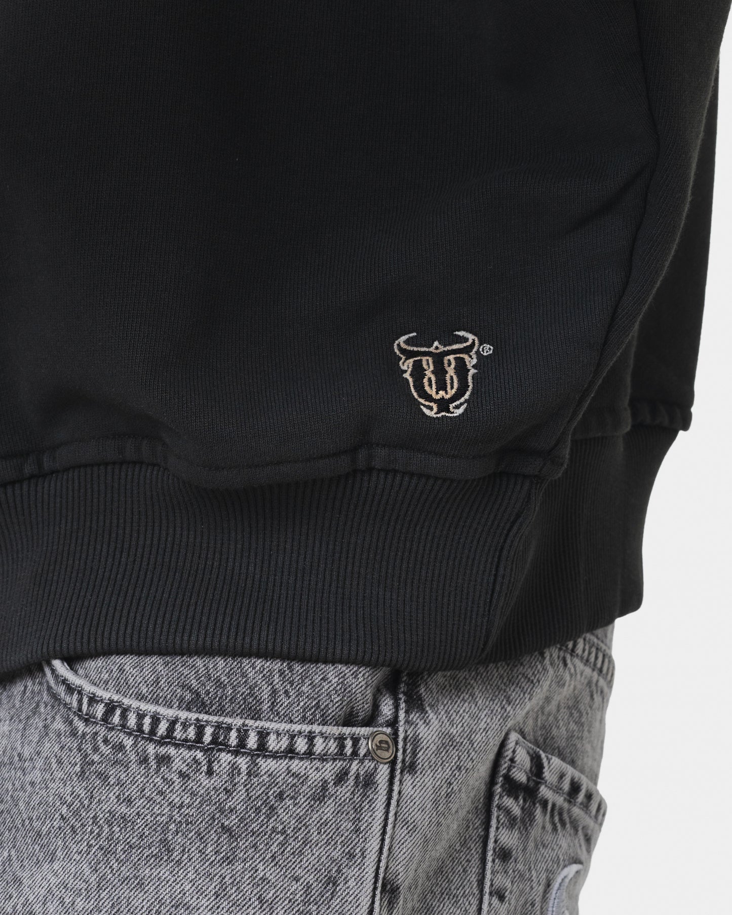 ESSENTIAL BLACK SWEATER