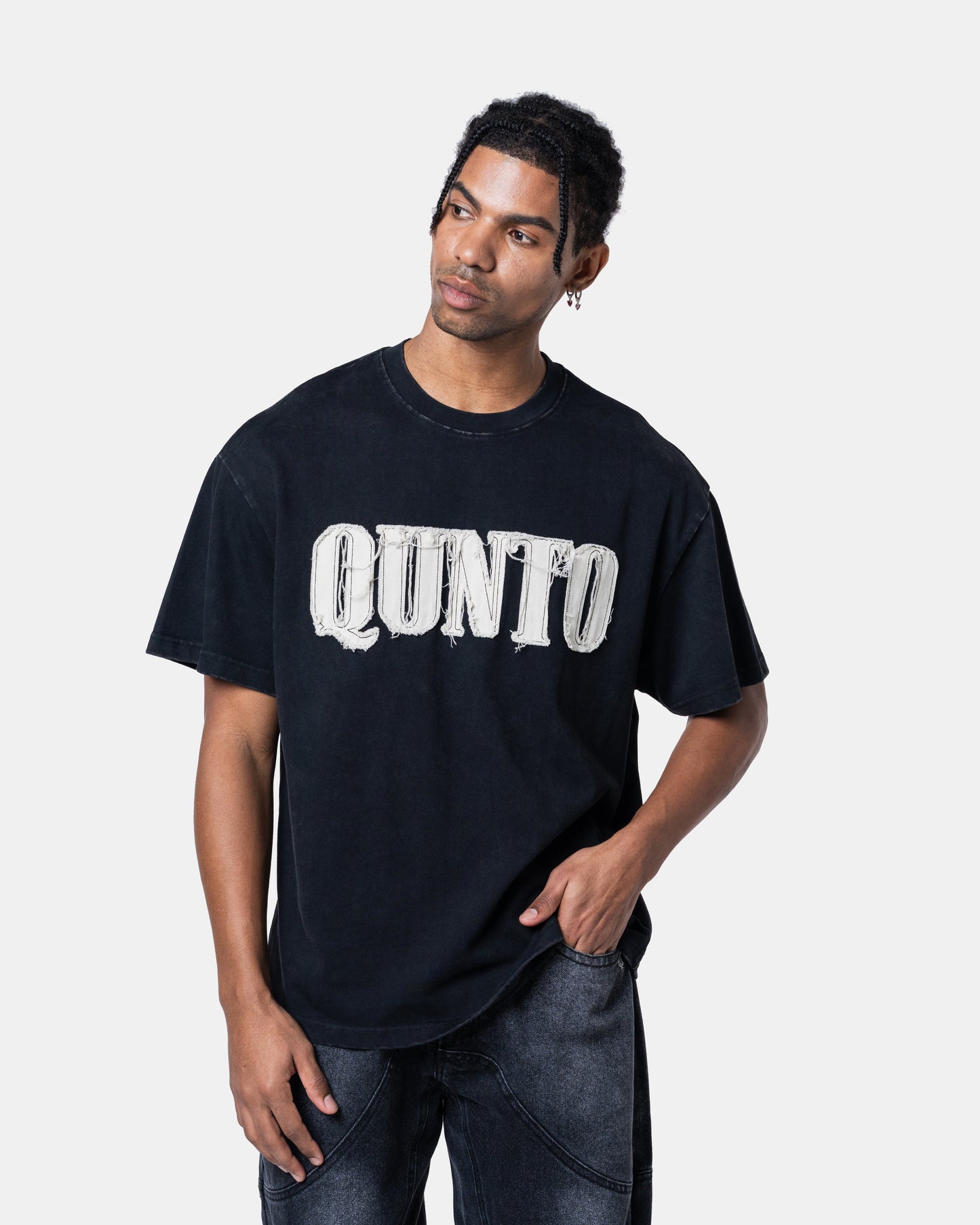 QUNTO OVERSIZE TEE BLACK