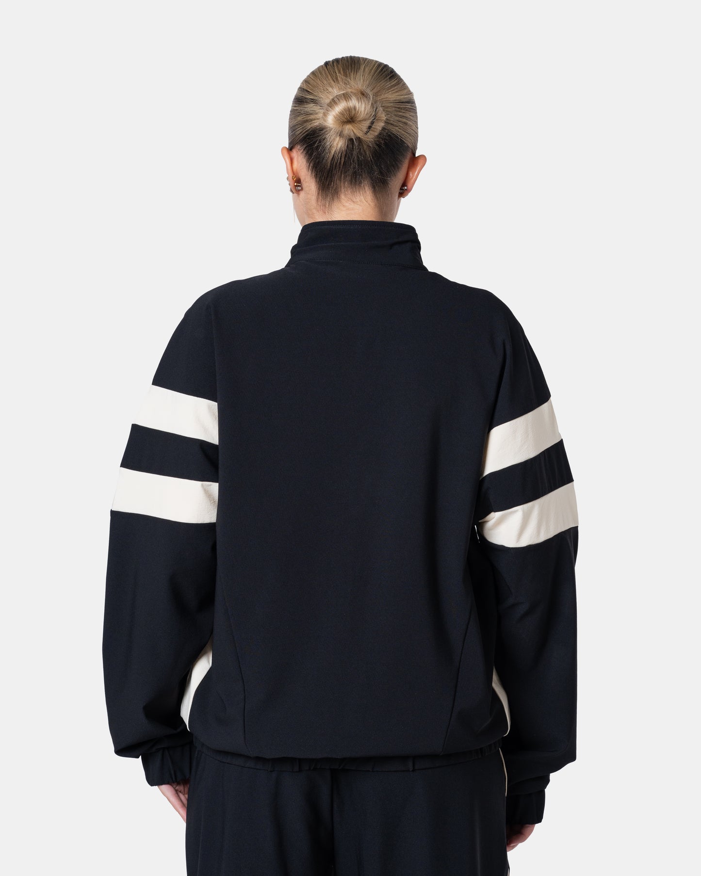 VINTAGE WINDBREAKER BLACK