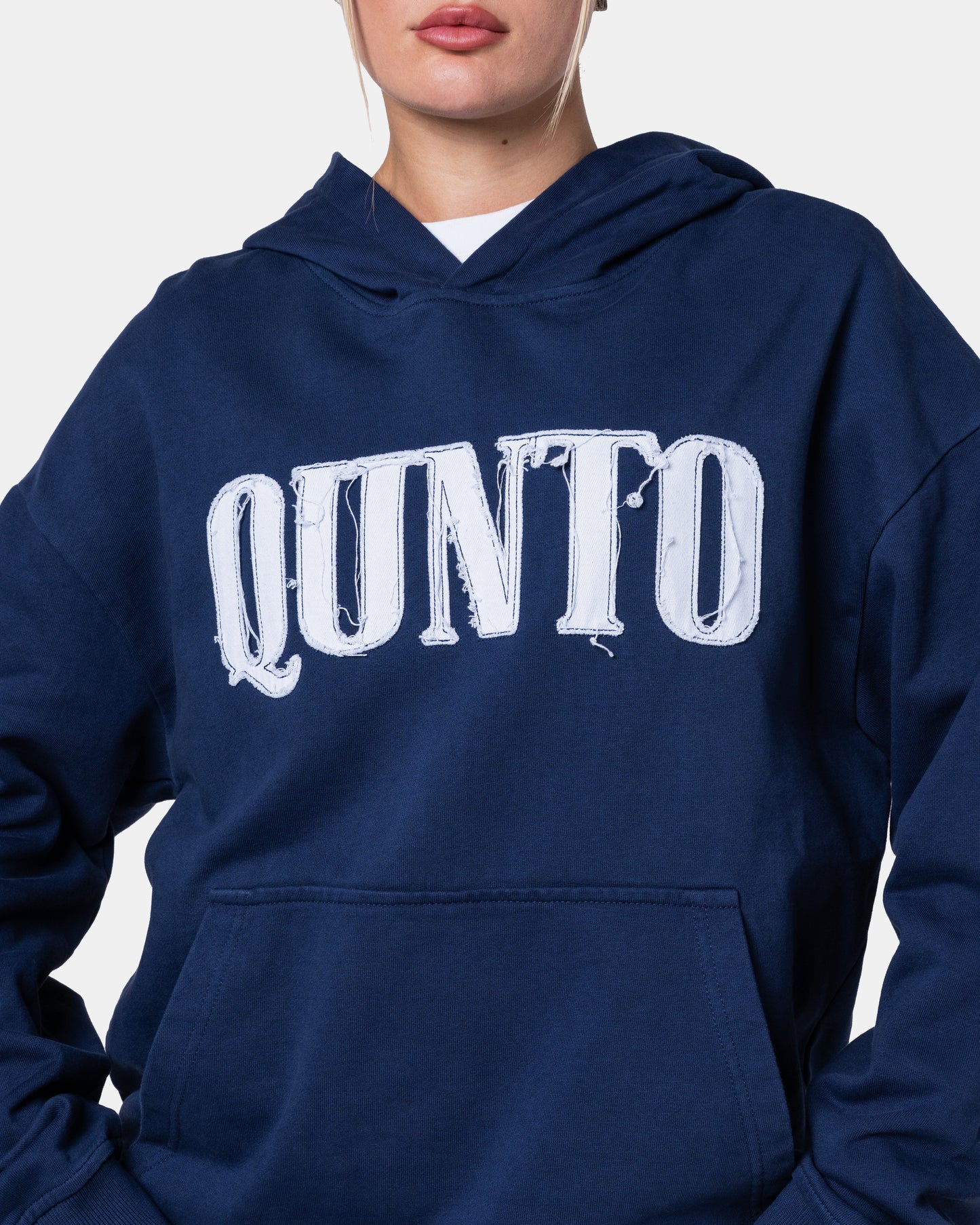 QUNTO C LOGO HOODIE BLUE
