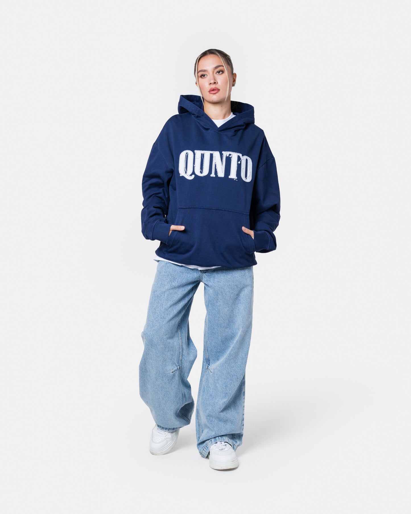 QUNTO C LOGO HOODIE BLUE