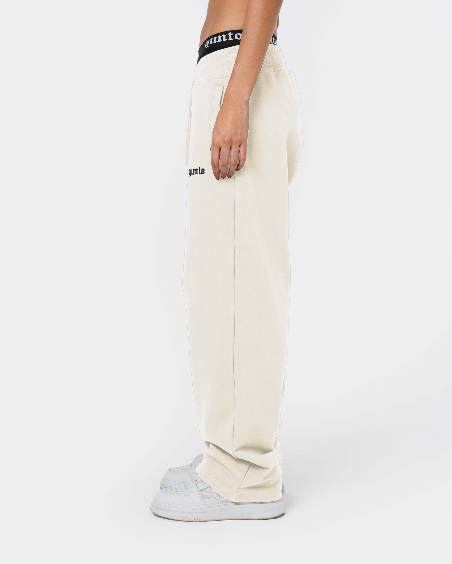 QUNTO CLASSIC JOGGER CREAM