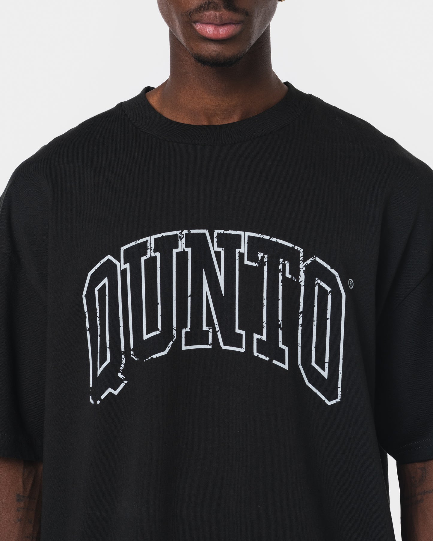 QUNTO BLUE OUTLINER TSHIRT
