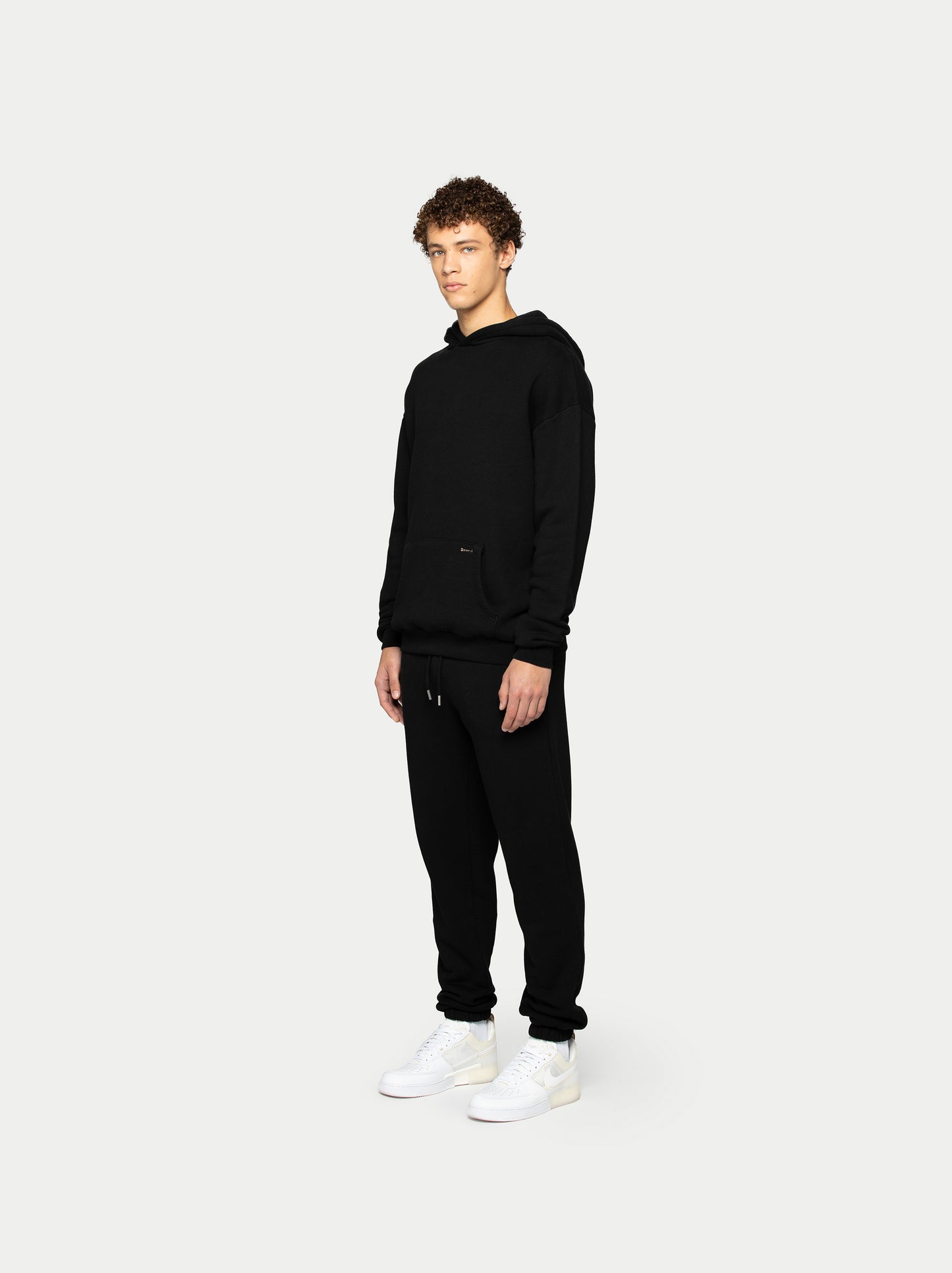 HEAVY HOODIE BLACK