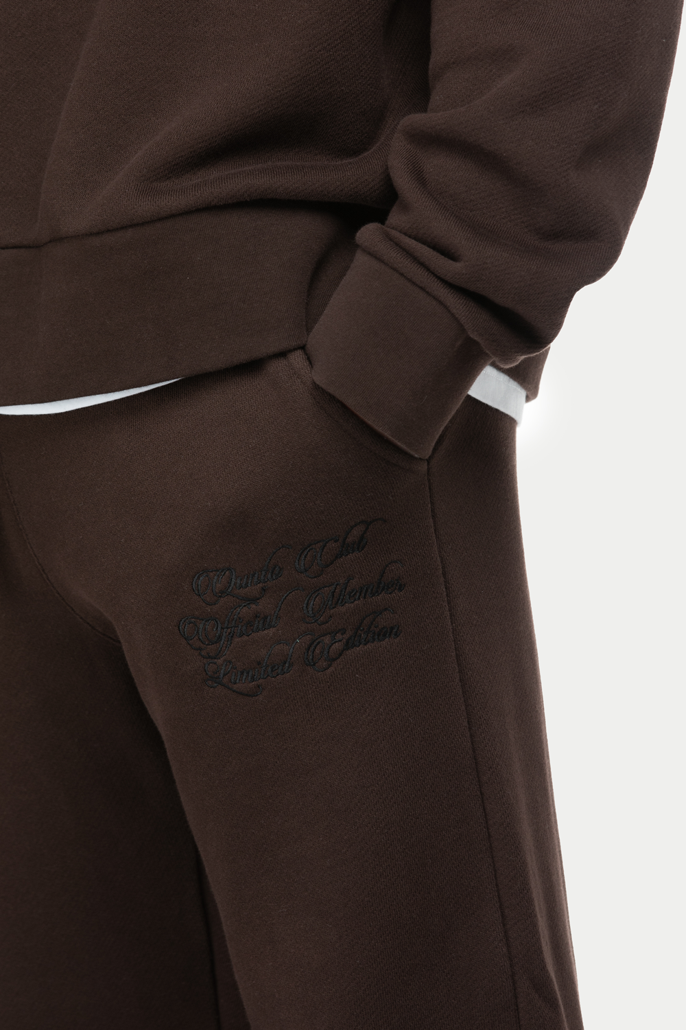 Signature Jogger Pants Brown