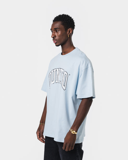 QUNTO WHITE ON BLUE TSHIRT