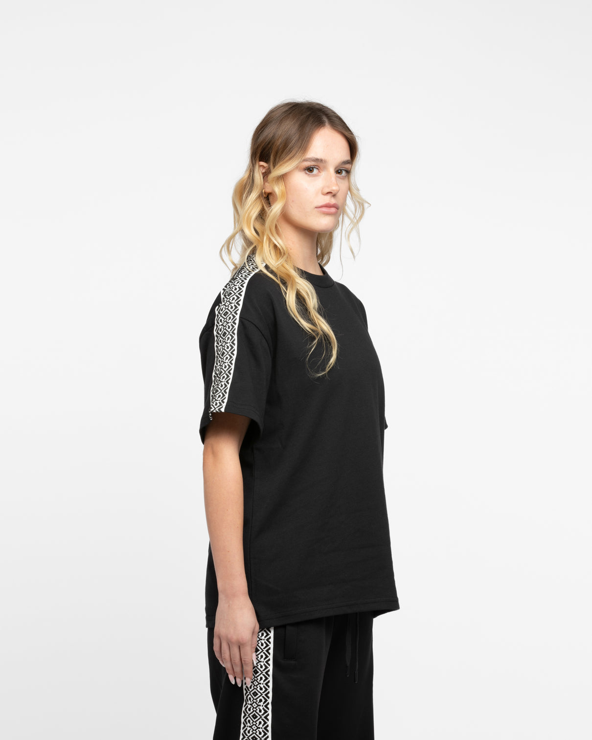 HERITAGE TSHIRT BLACK