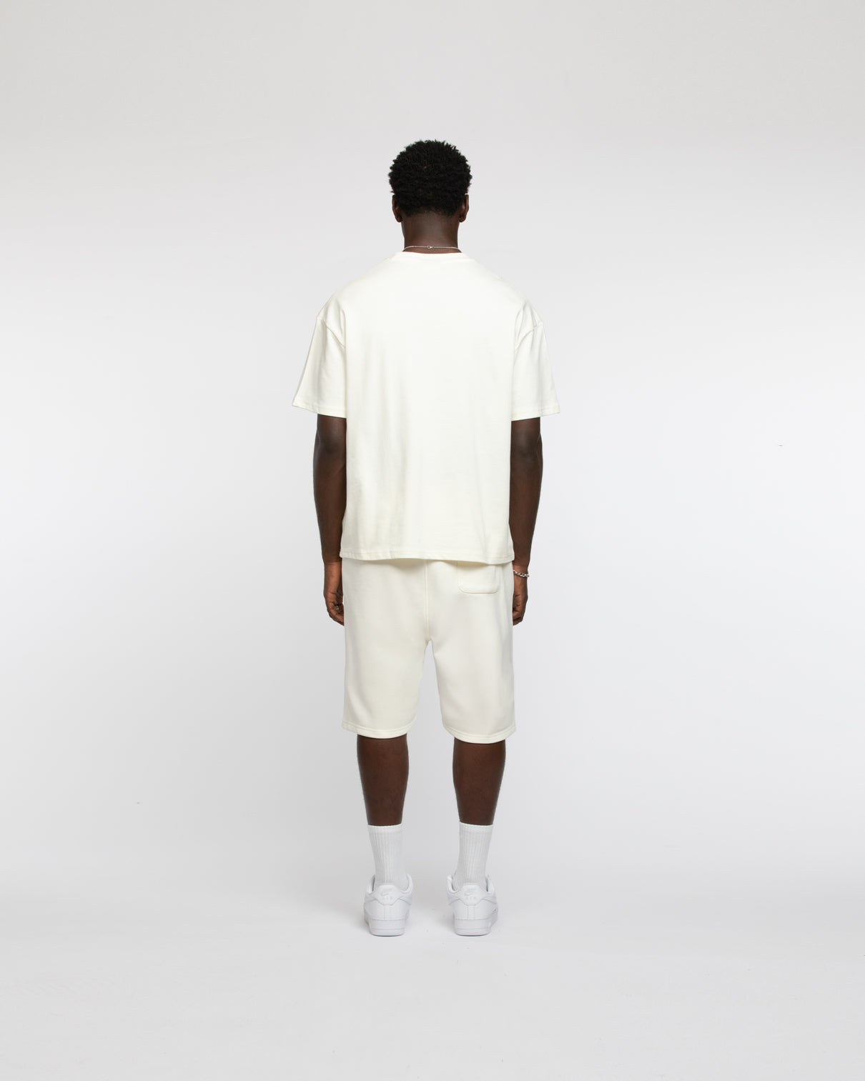 QUNTO LOGO SHORTS CREAM