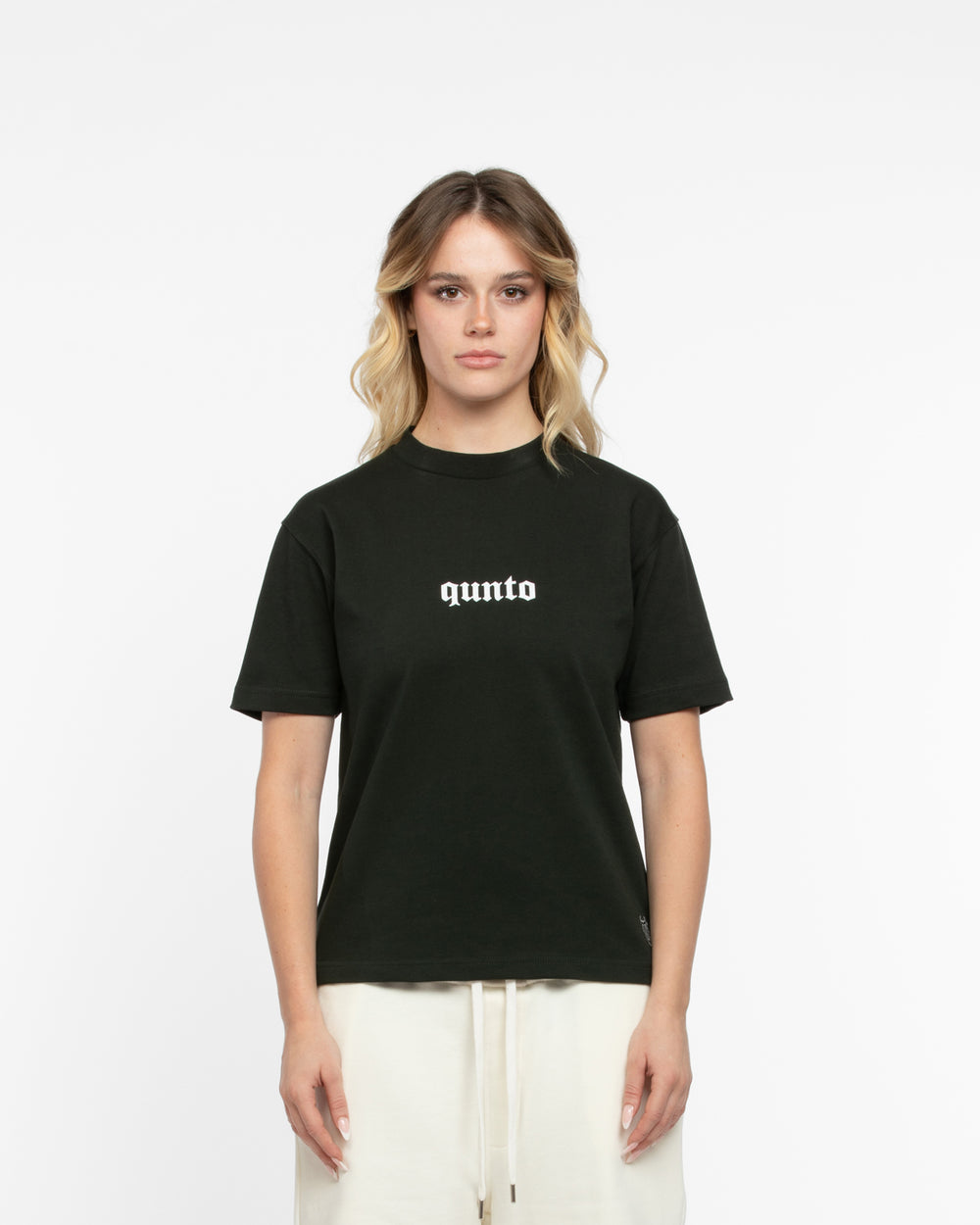 W ESSENTIAL BLACK TSHIRT