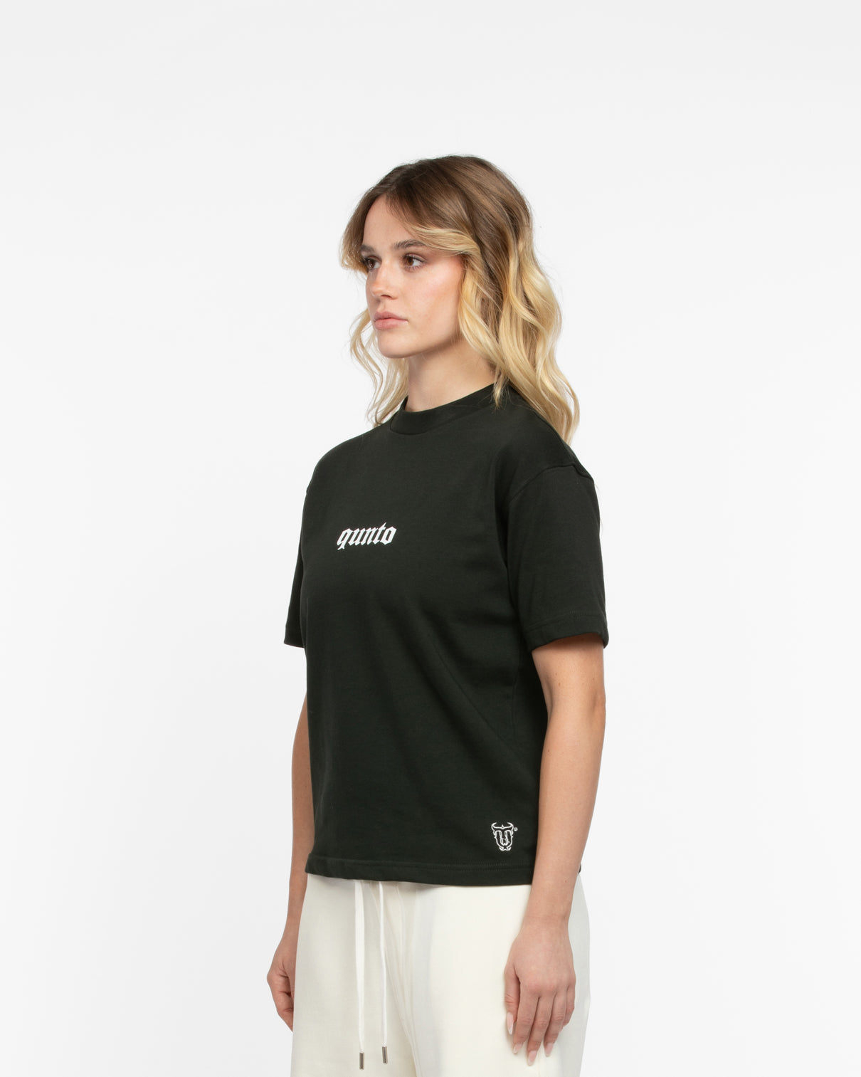 W ESSENTIAL BLACK TSHIRT