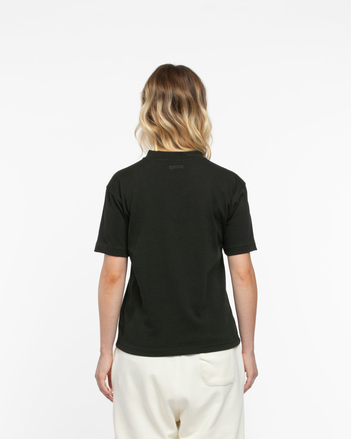 W ESSENTIAL BLACK TSHIRT