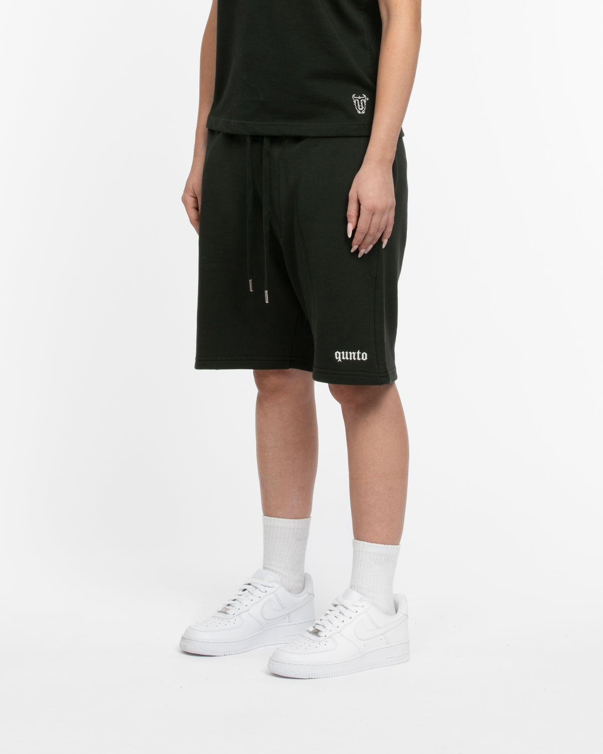 QUNTO LOGO SHORTS BLACK