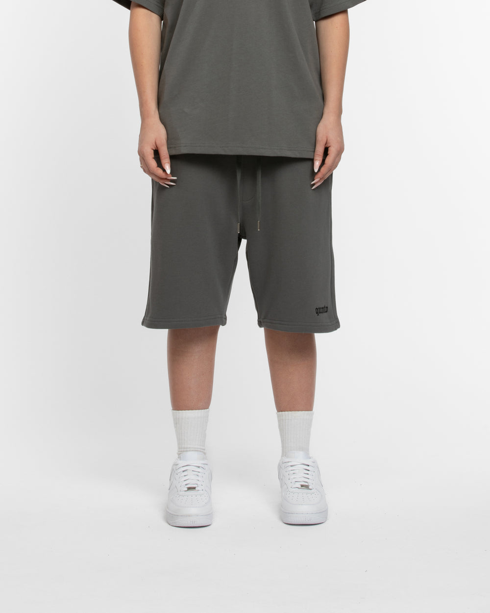 QUNTO LOGO SHORTS GREY