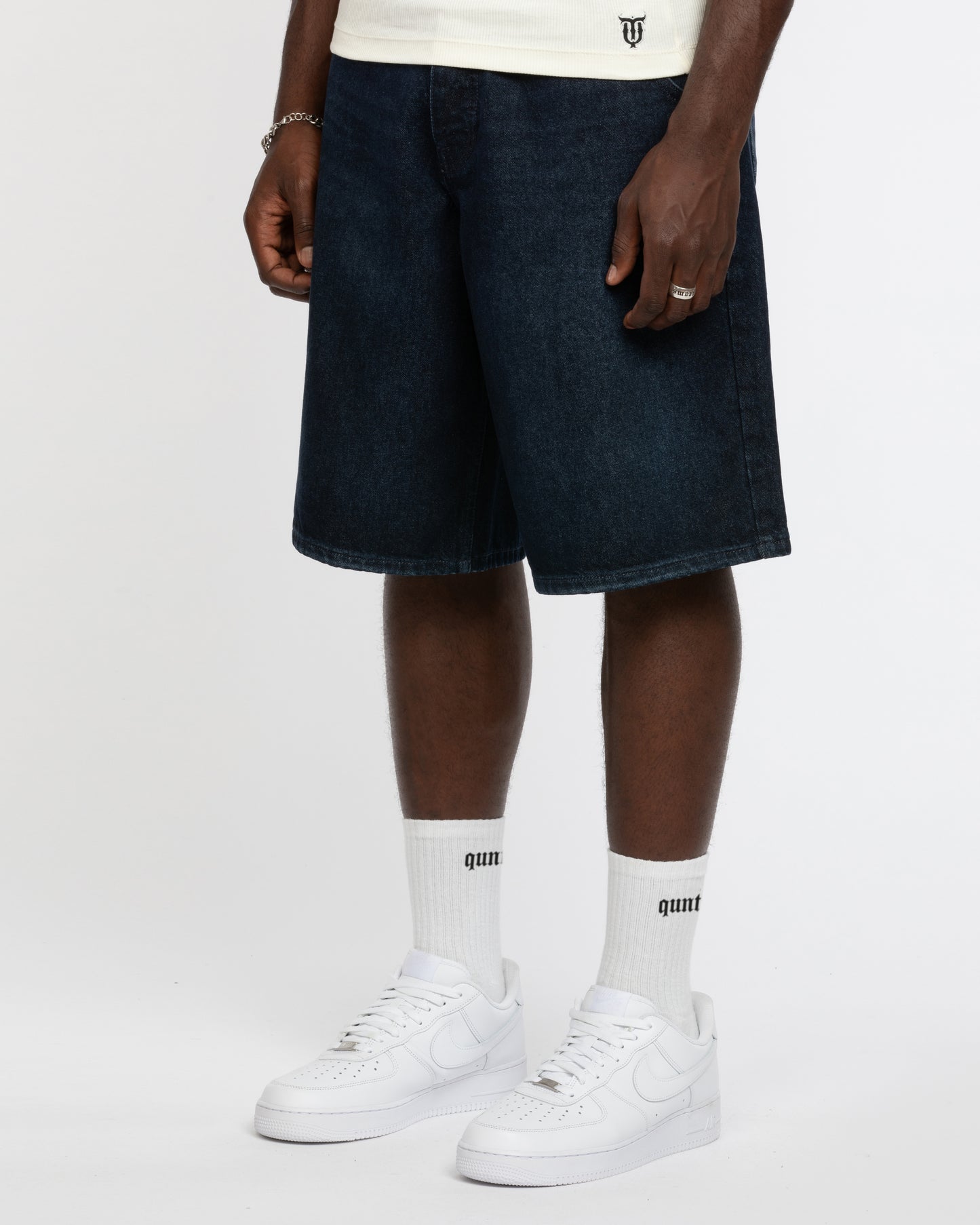 QT DENIM SHORTS BLACK