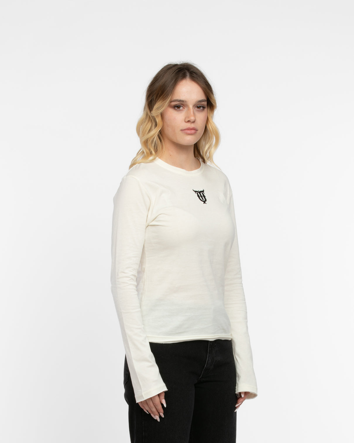 W LONGSLEEVE QUNTO BASIC WHITE