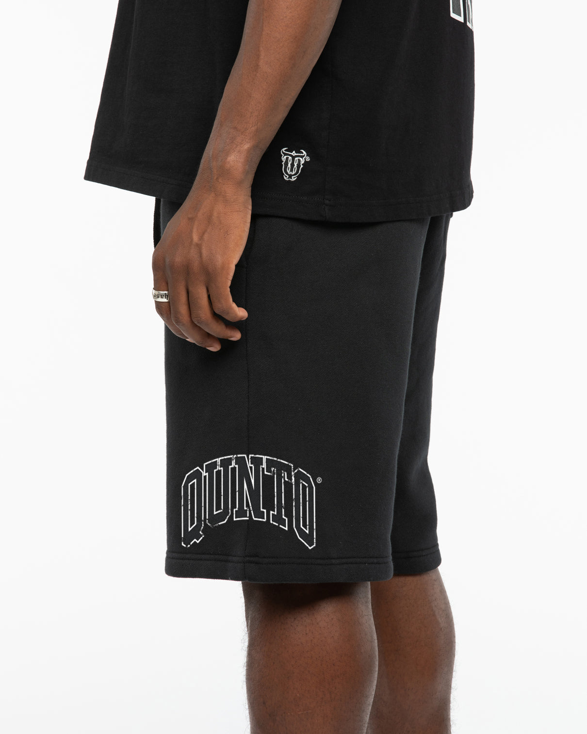 QUNTO CLASSIC SHORTS