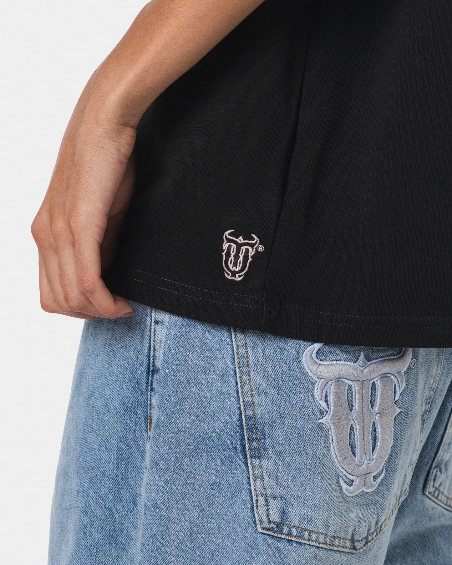 FAMILJE BLACK TSHIRT