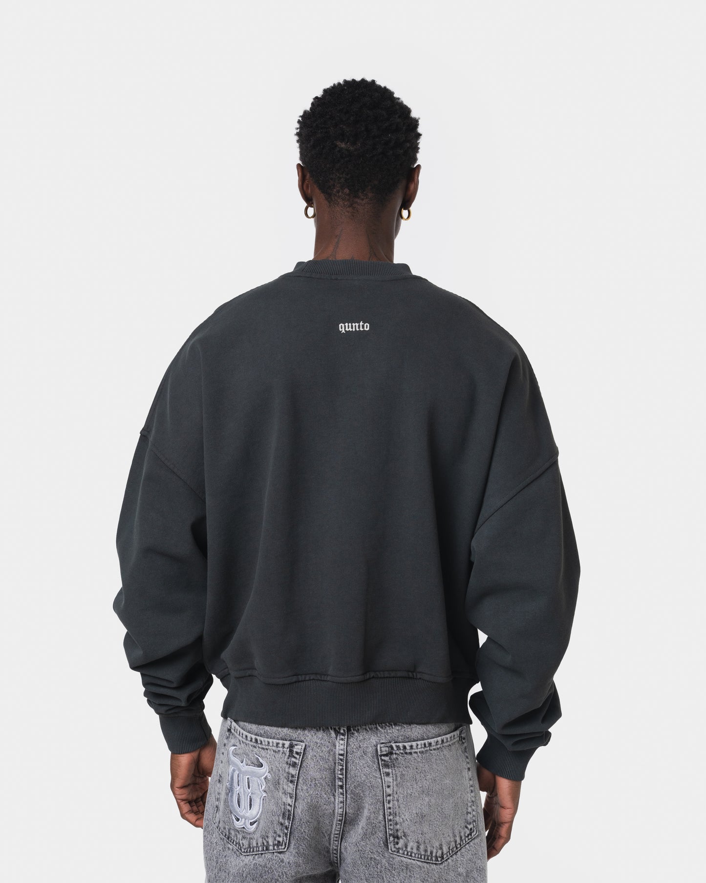 ESSENTIAL BLACK SWEATER