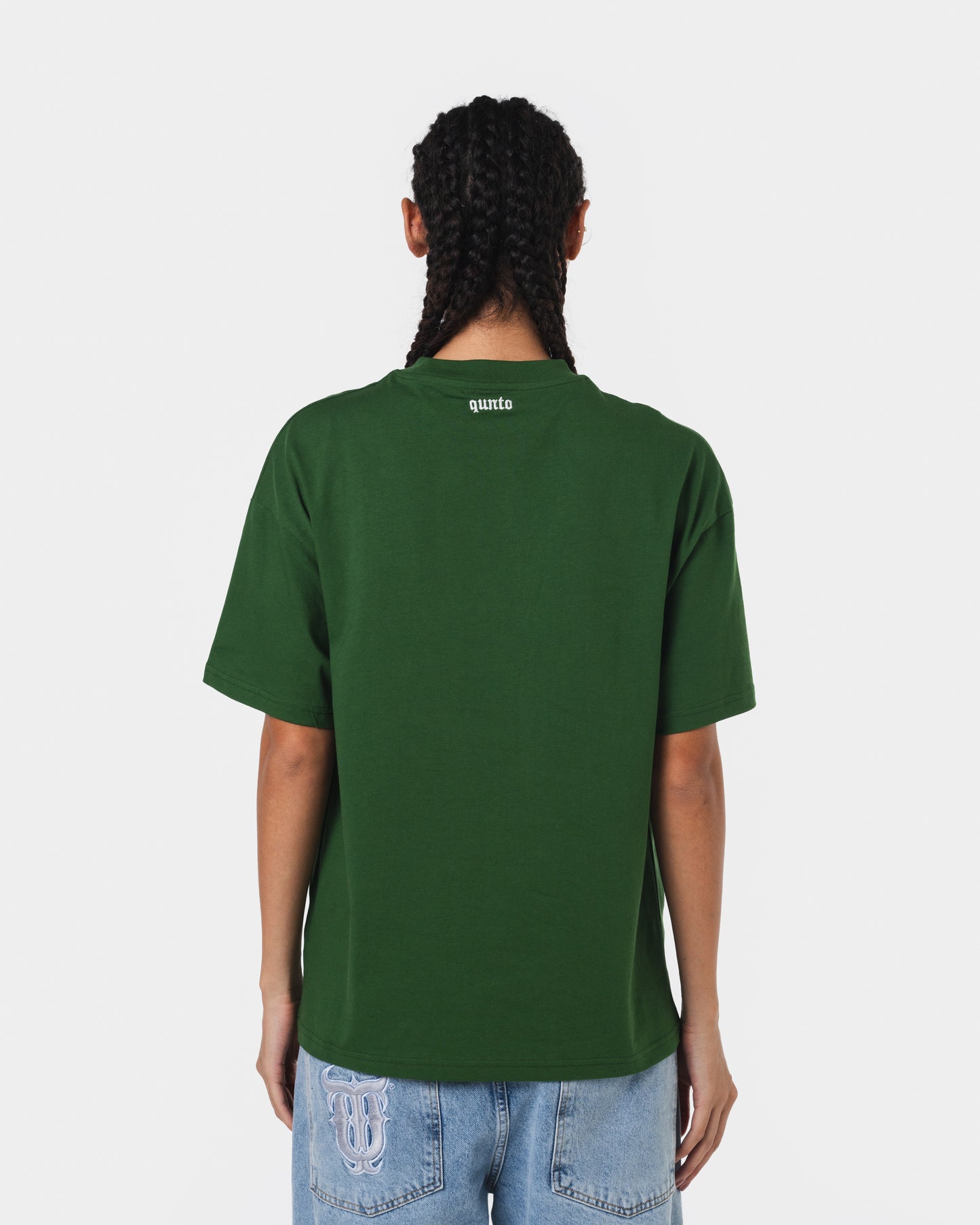 QUNTO WHITE ON GREEN TSHIRT