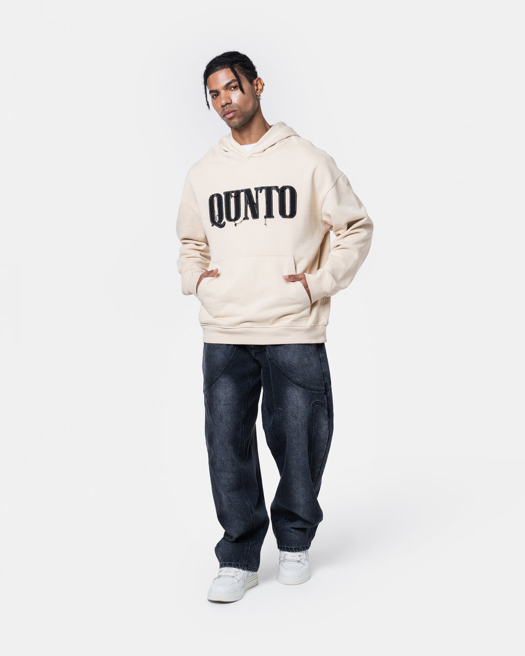 QUNTO C Logo Hoodie Cream