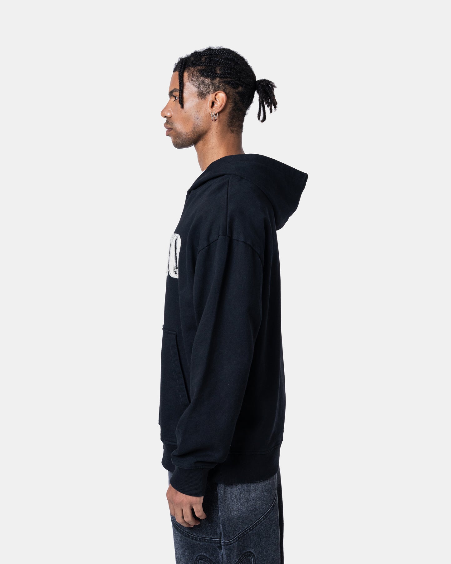 QUNTO C LOGO HOODIE BLACK