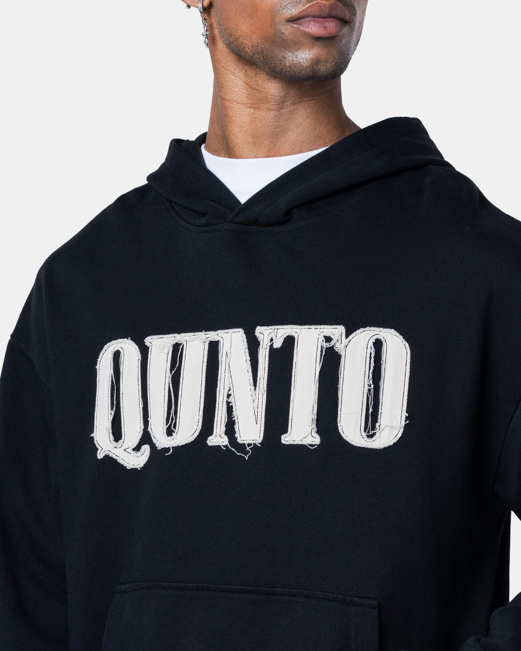 QUNTO C Logo Hoodie Black