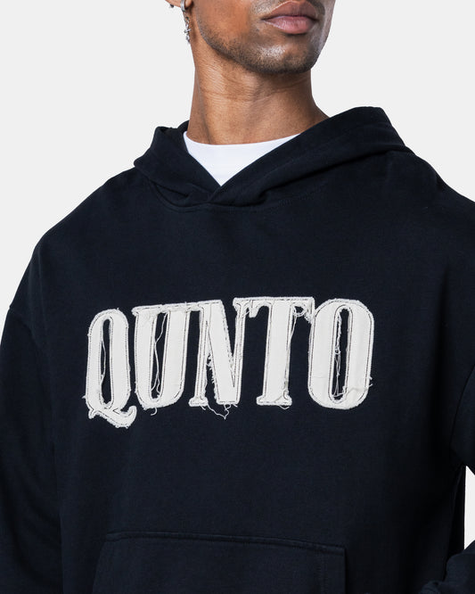 QUNTO C LOGO HOODIE BLACK