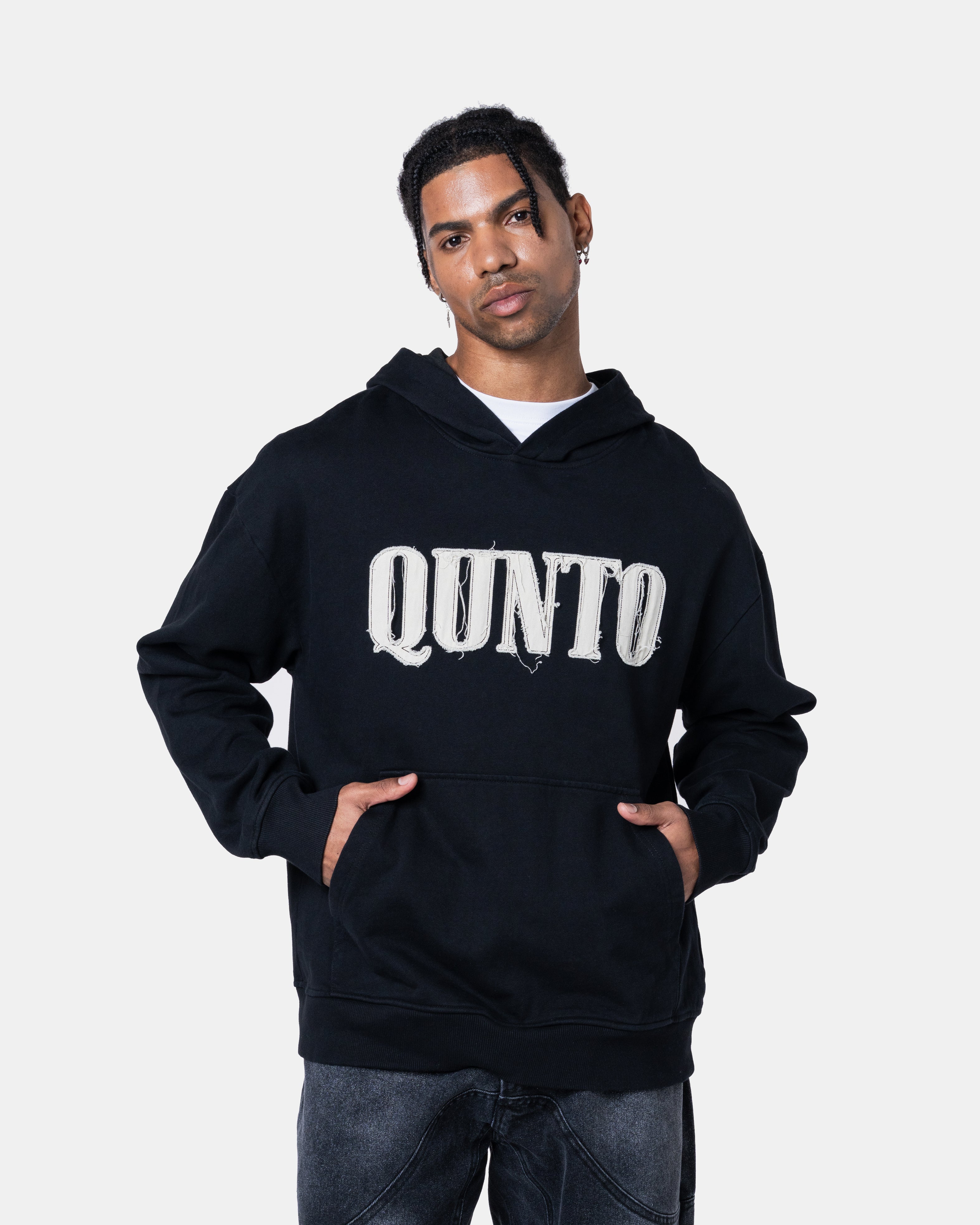 QUNTO C Logo Hoodie Black