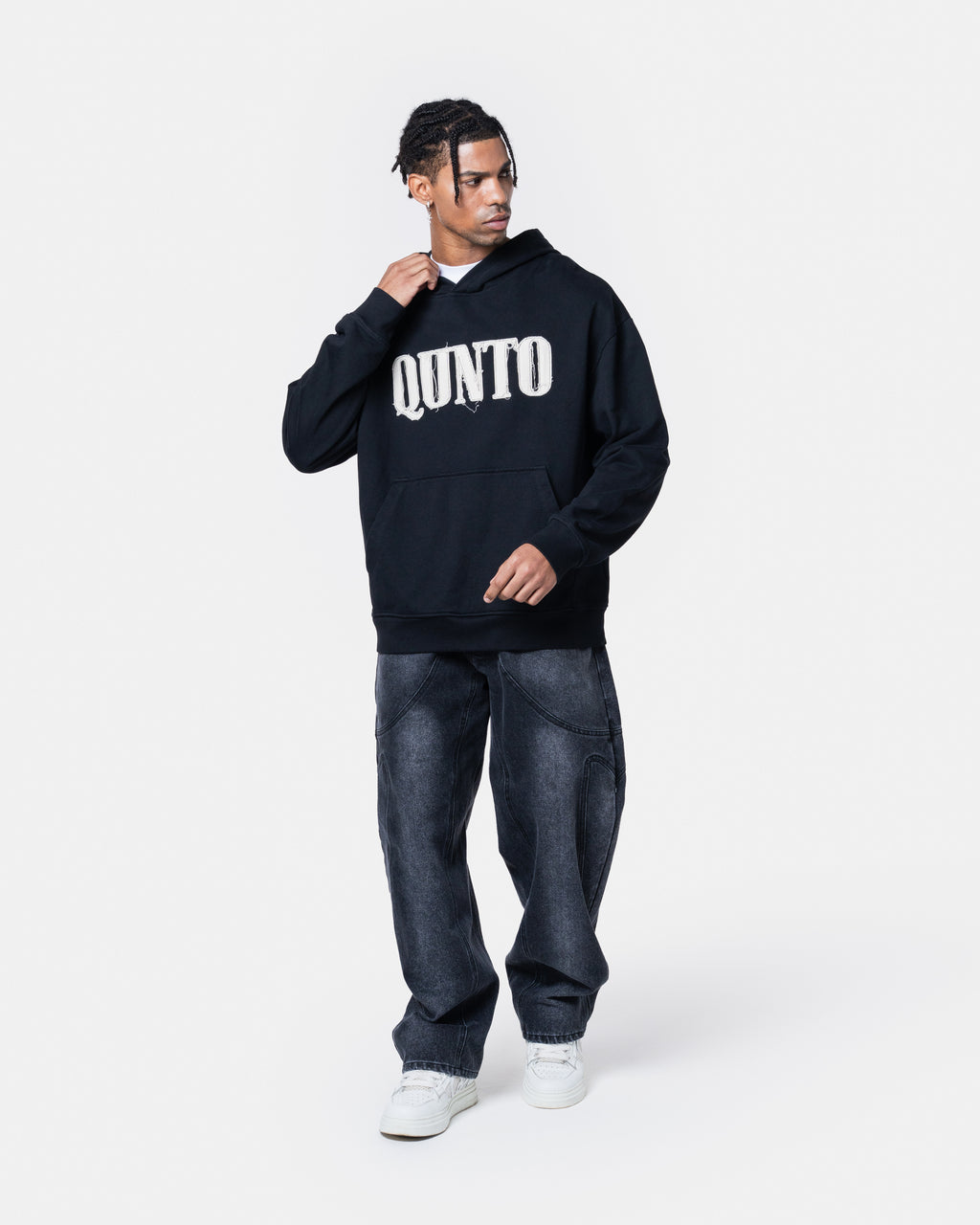 QUNTO C Logo Hoodie Black