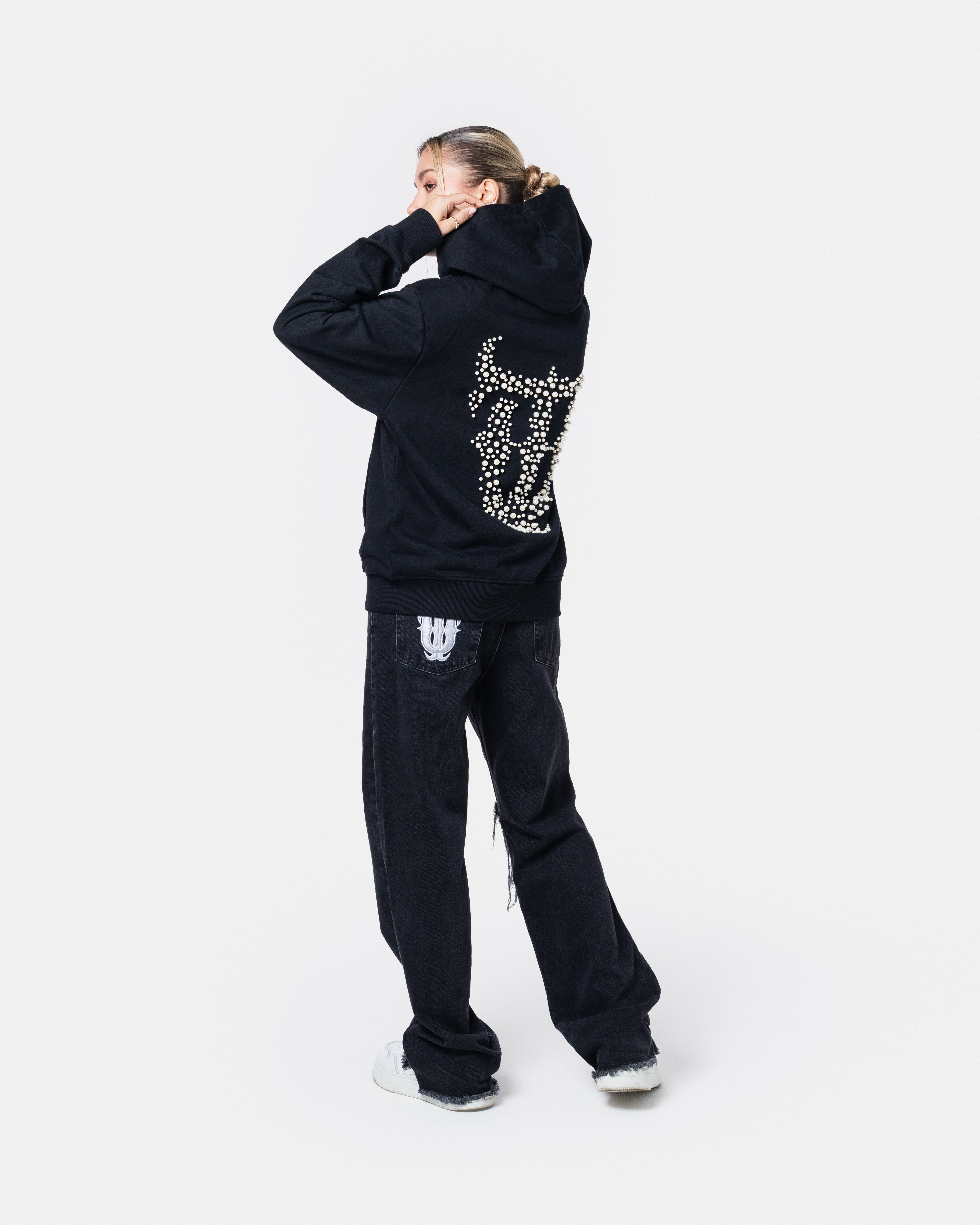 QT Pearl Zip Hoodie Black