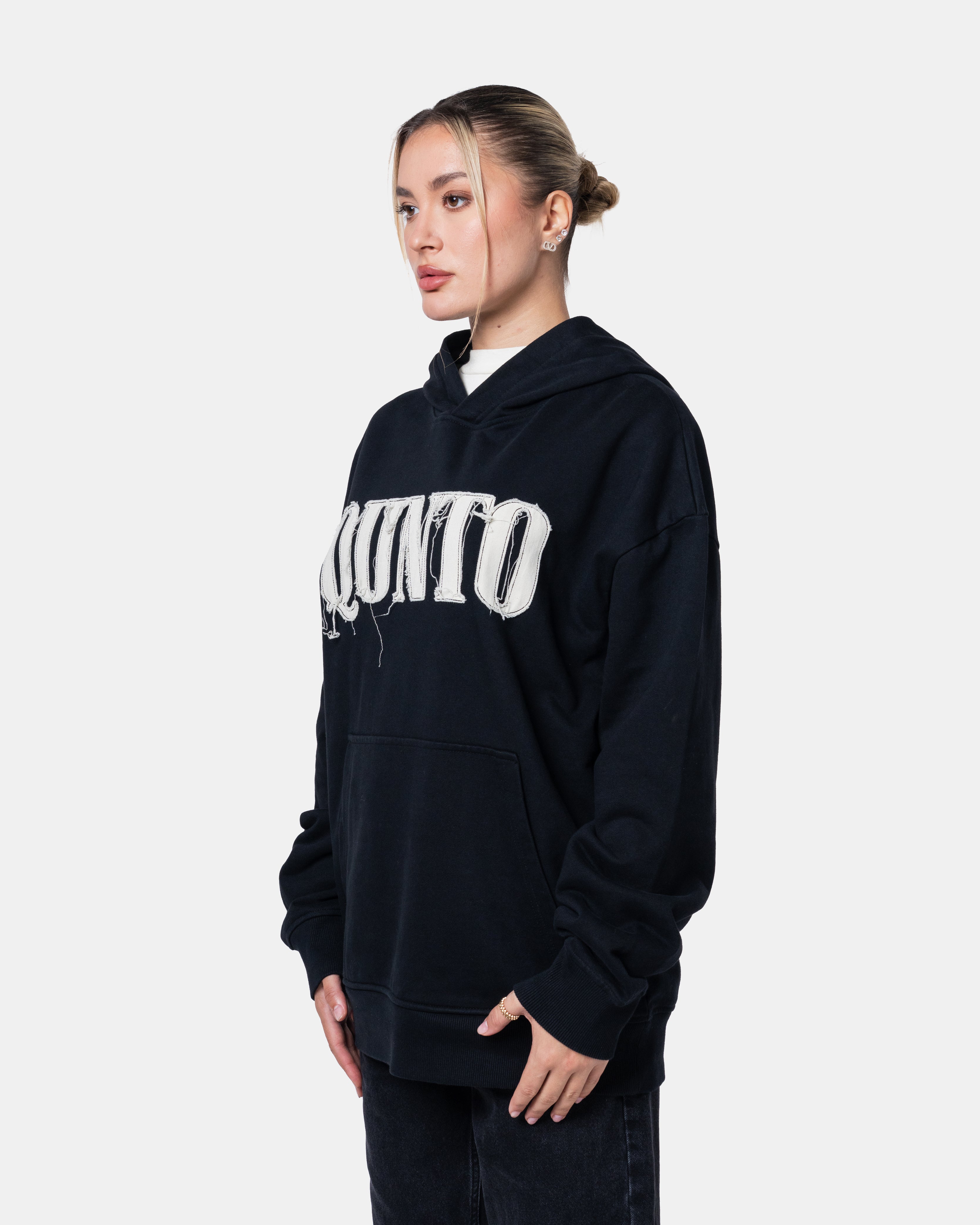 QUNTO C Logo Hoodie Black