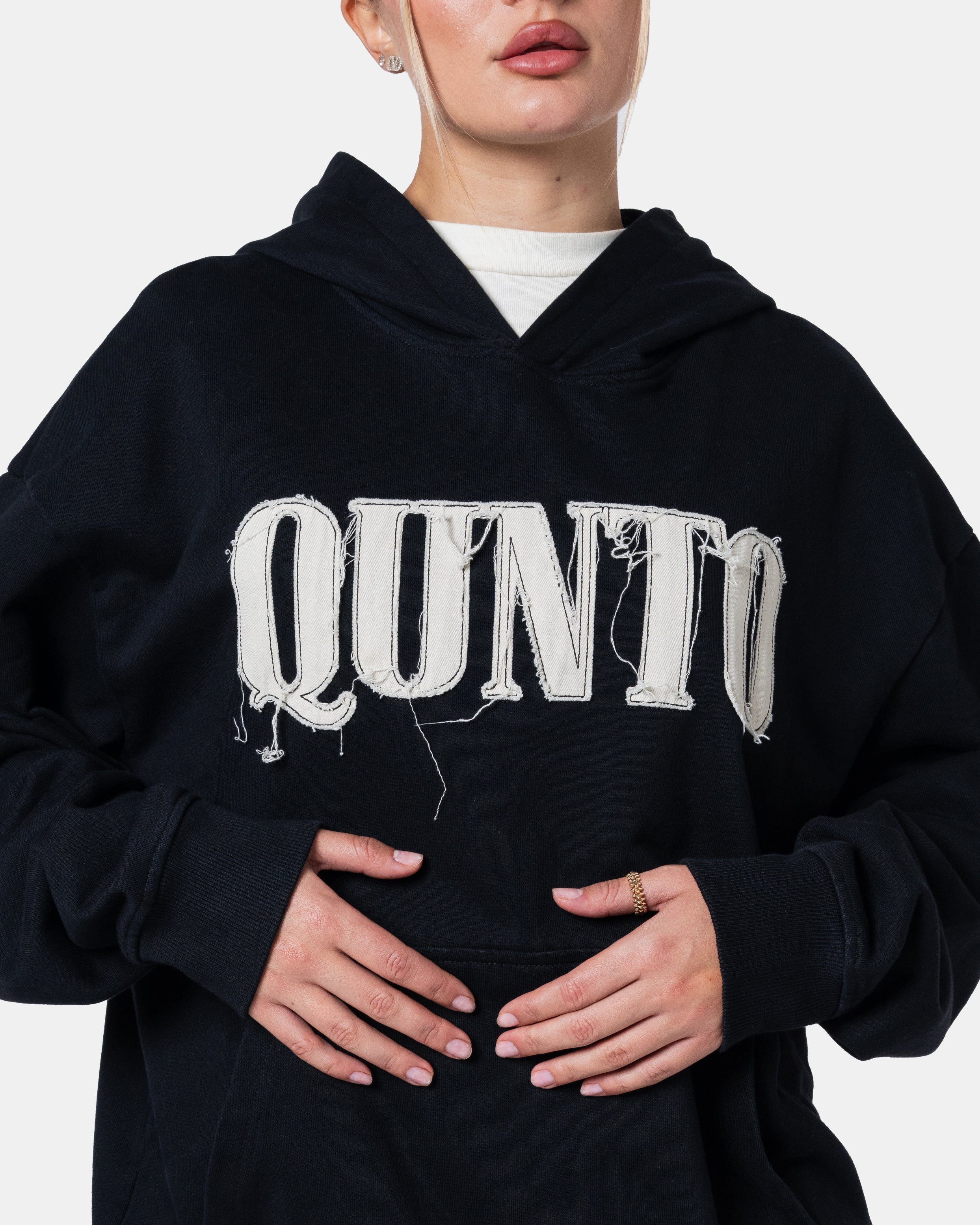 QUNTO C Logo Hoodie Black