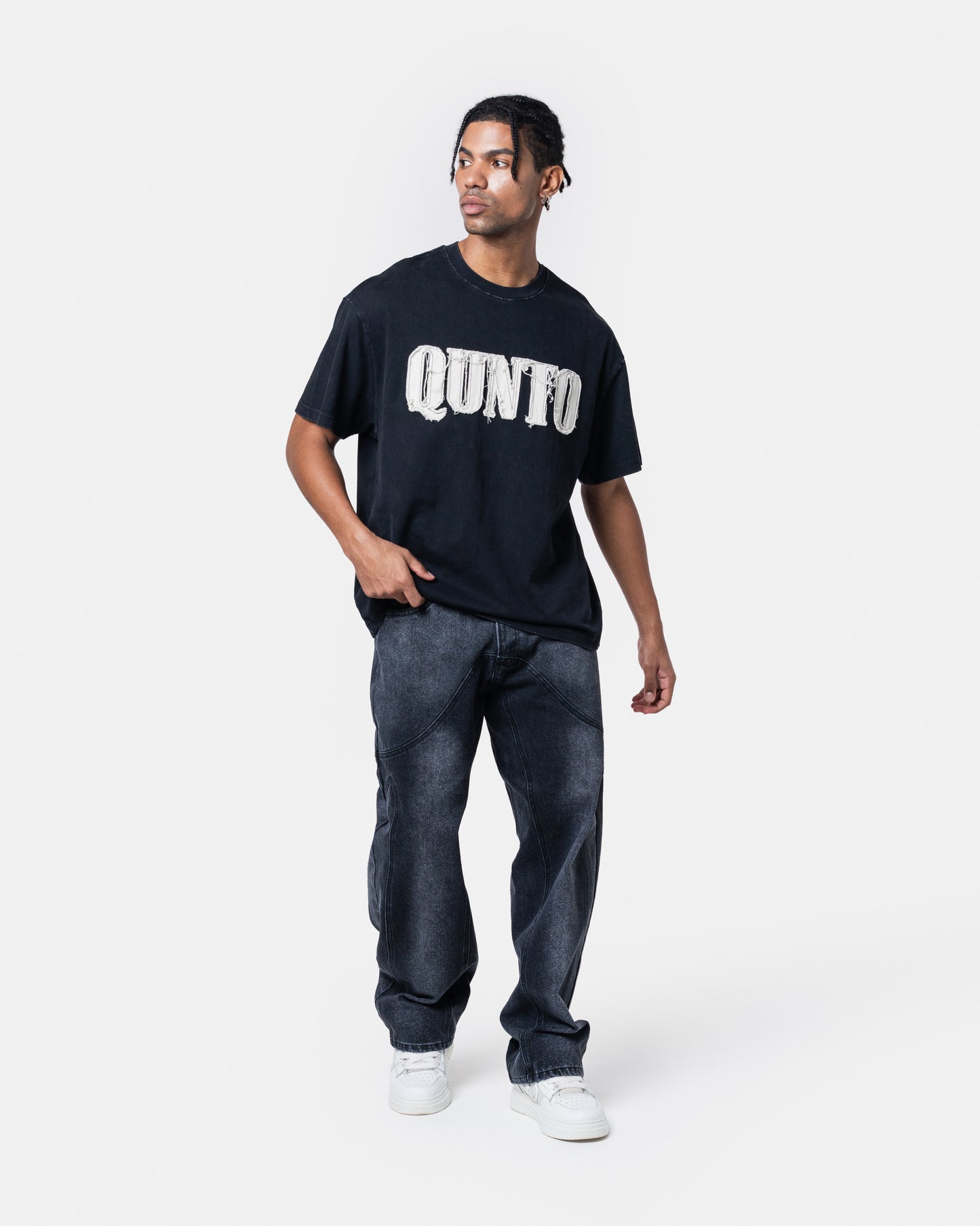 QUNTO OVERSIZE TEE BLACK