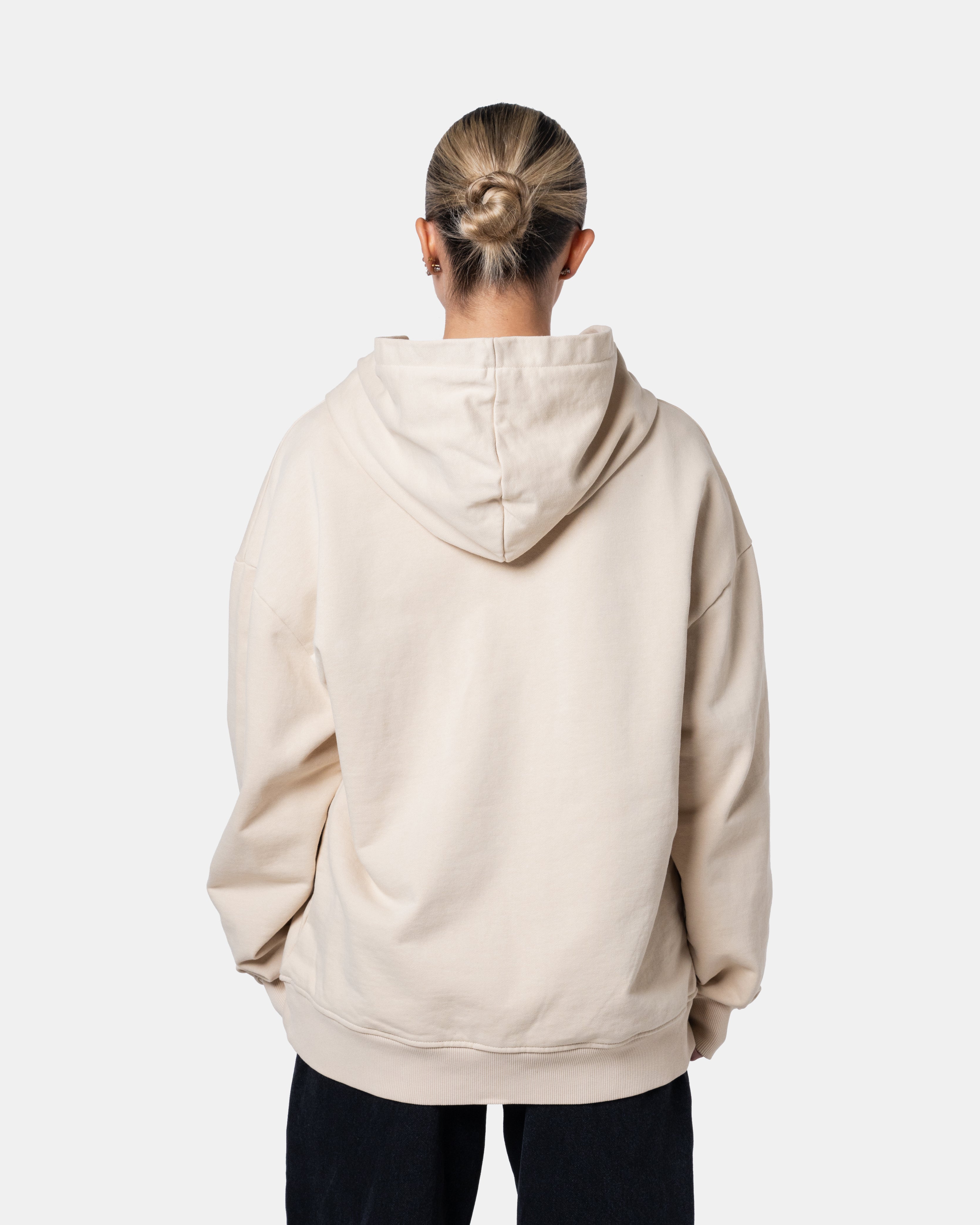 QUNTO C Logo Hoodie Cream