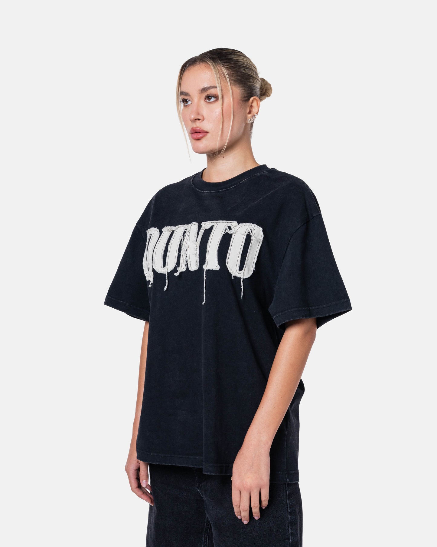 QUNTO OVERSIZE TEE BLACK
