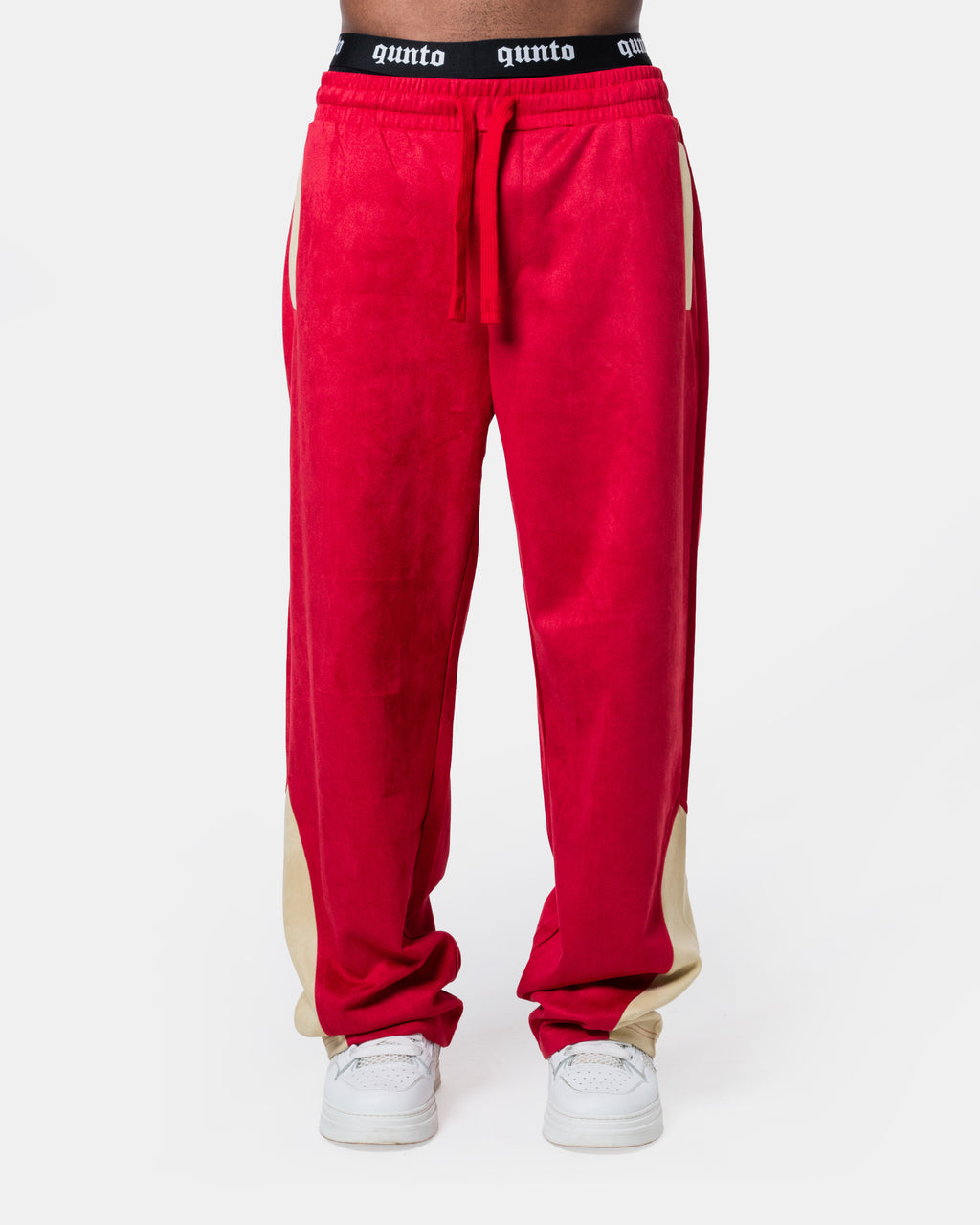 Rote Trainingshose