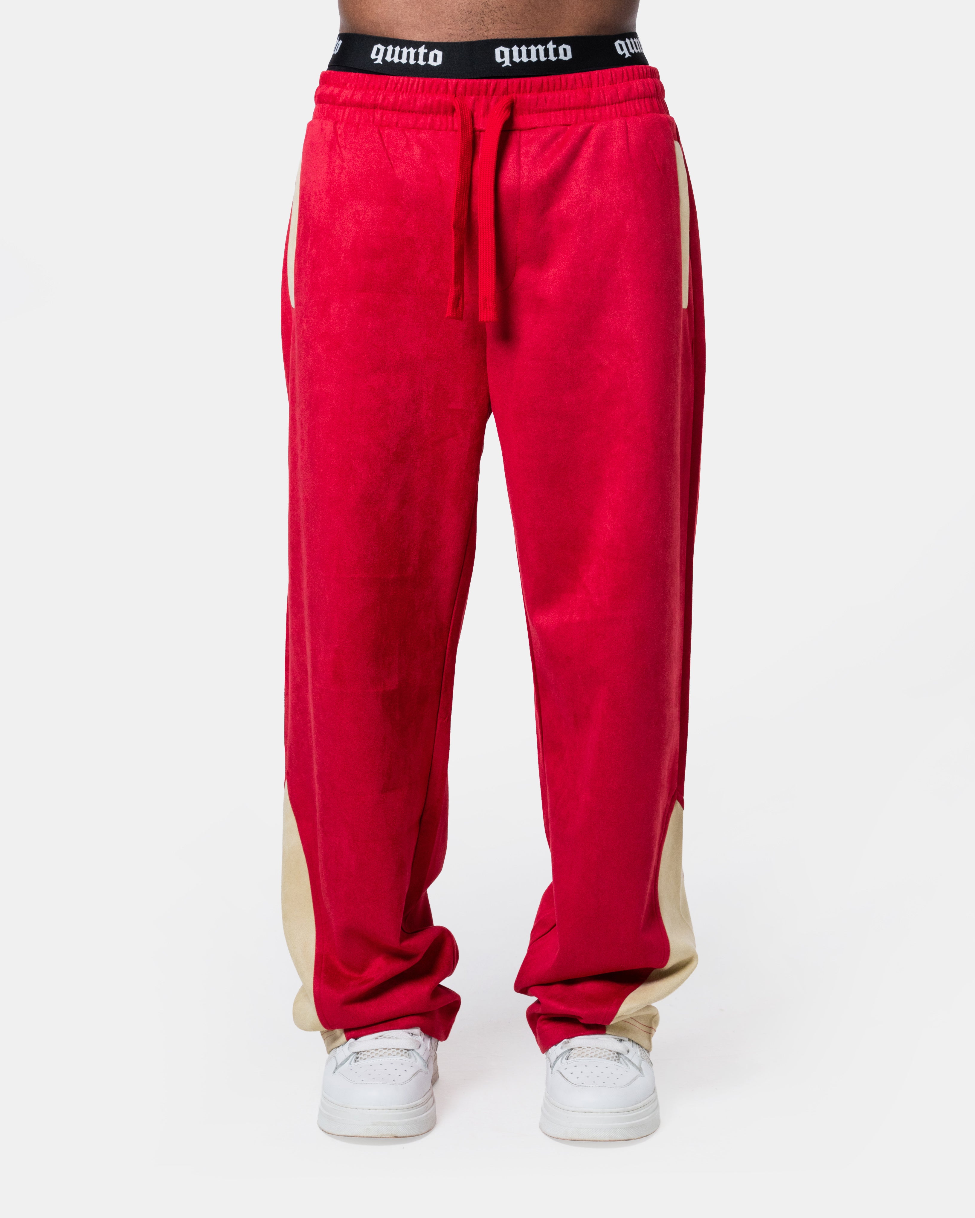 Rote Trainingshose